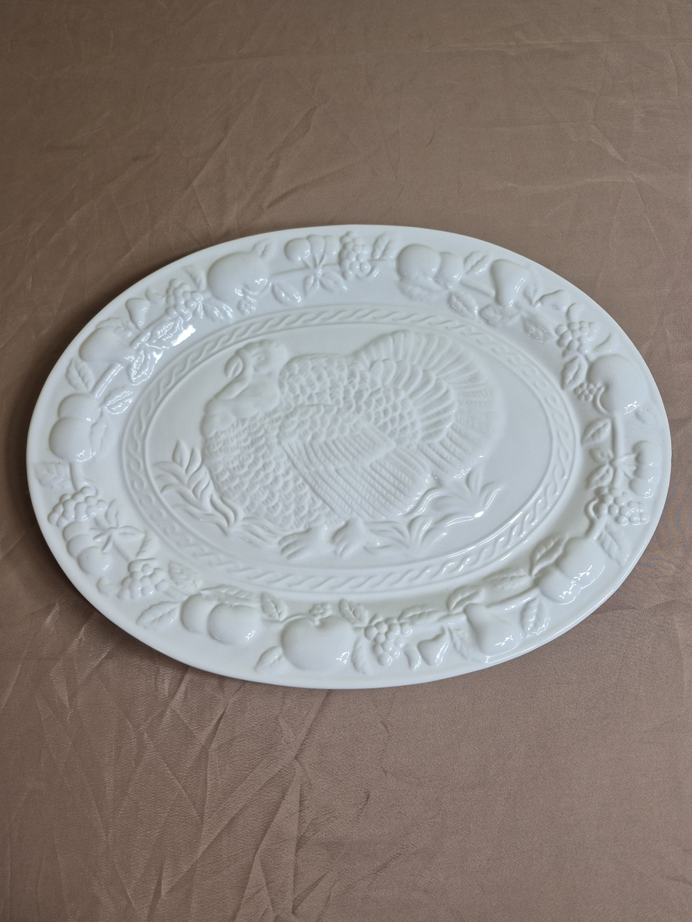 Alpine Cuisine 16"×12" White Ceramic Embossed Turkey Serving Platter Large Oval